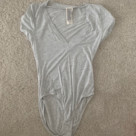 🎀SOLD🎀 Free People Soft Jersey V Neck Boysuit - Picture 2 of 5